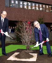 Nobel Prize laureate Shirakawa plants memorial tree